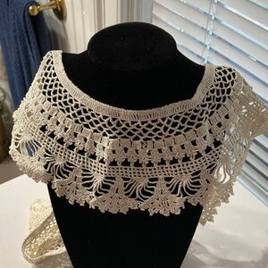Vintage CreamCrochet Lace Collar